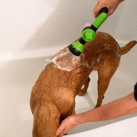 PupJet®: Revolucionario bañador para perros y esparcidor de shampoo